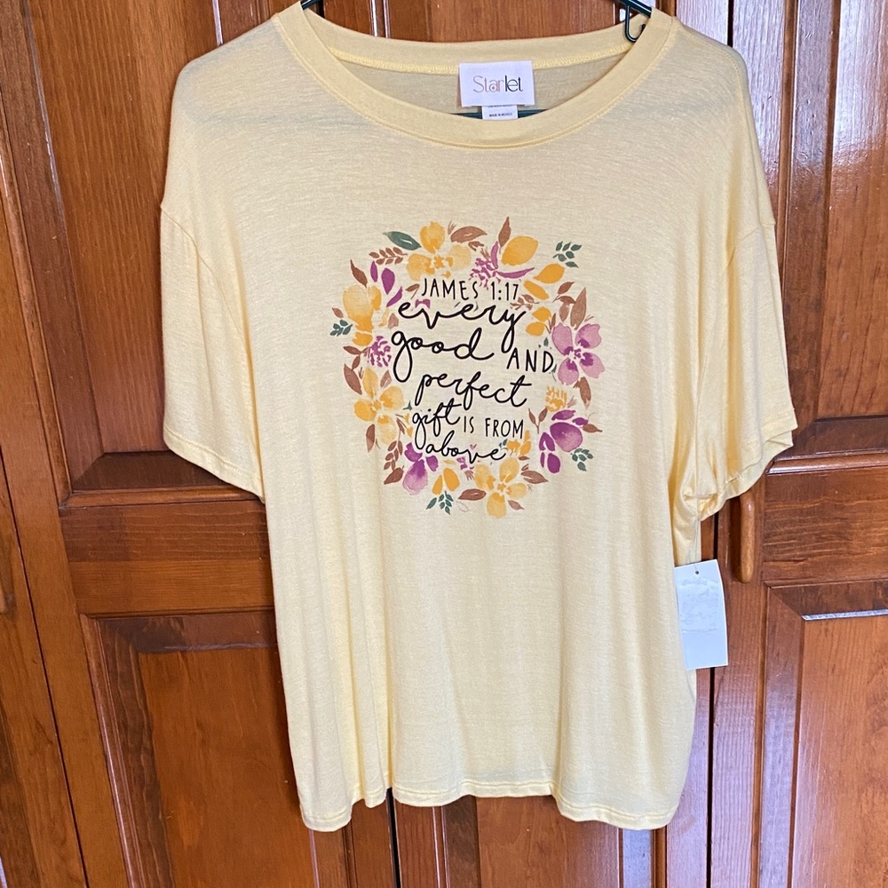 Yellow Graphic Women's Top & even though it’s XL it fits MED& LARG